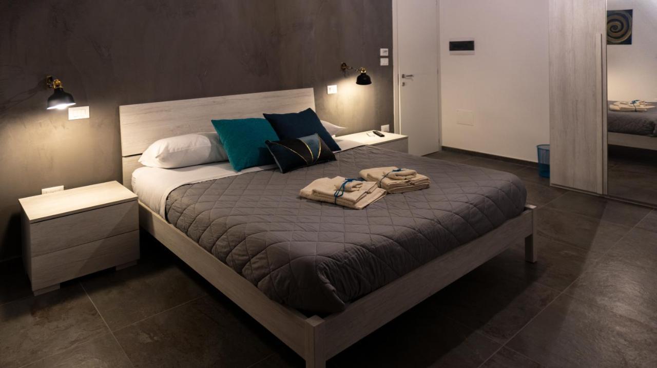 4 Balconi Rooms-elements Bed & Breakfast *